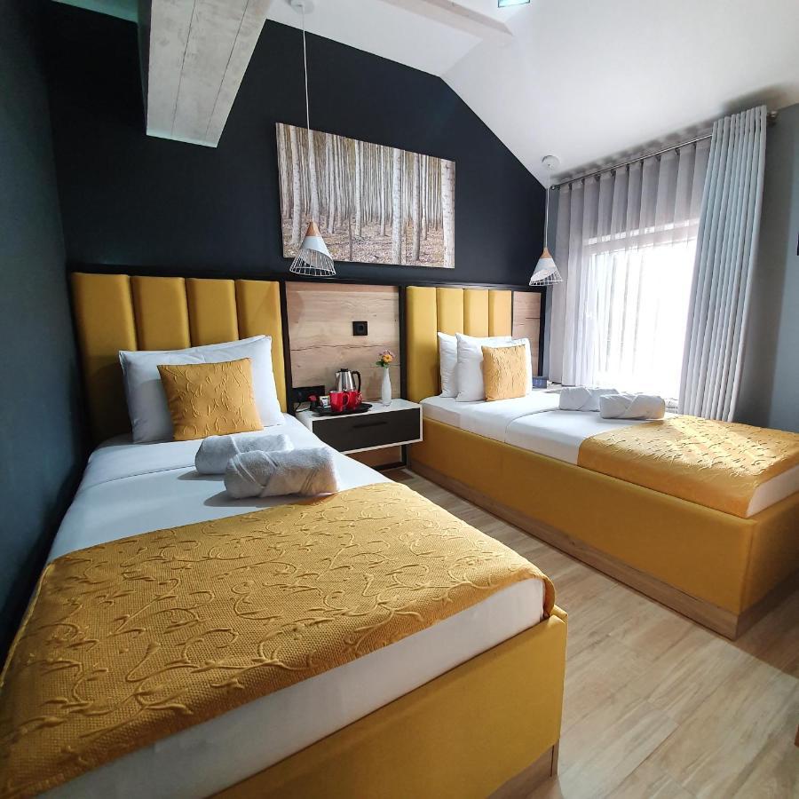 Dream House & 4*