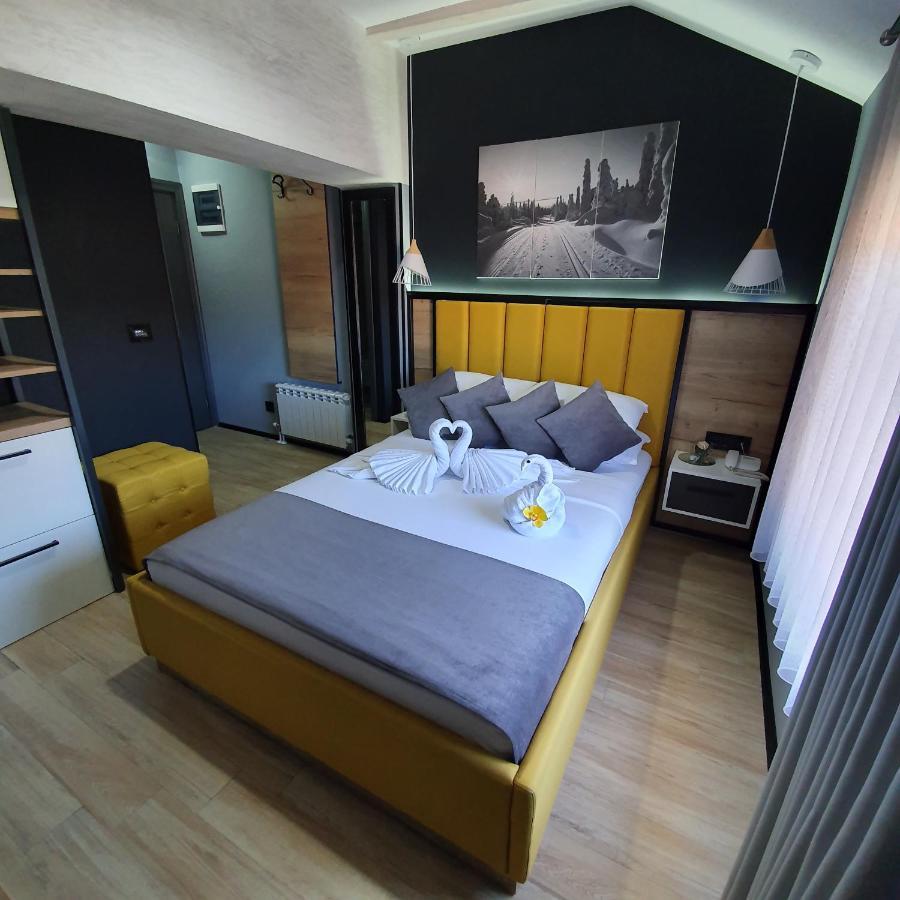 Hotel Dream House & 4*