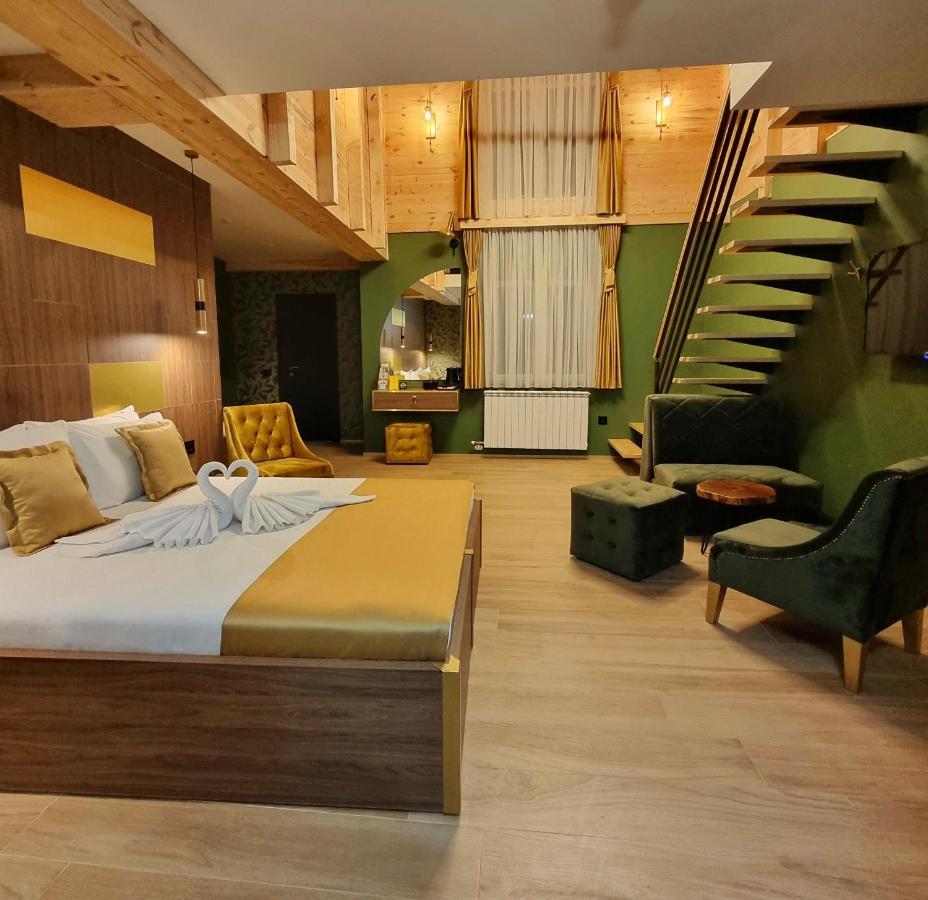 Dream House & Hotel