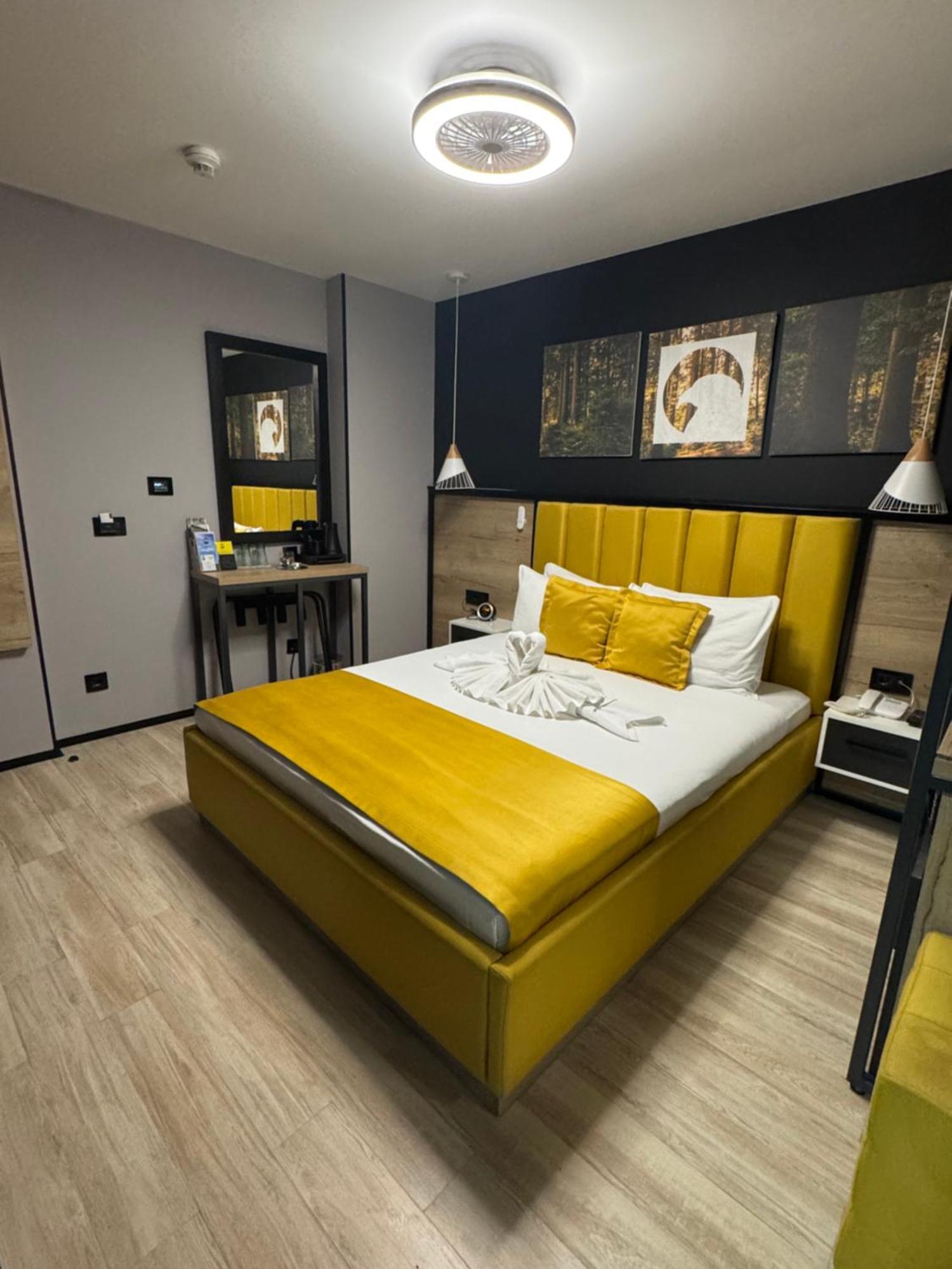 Hotel Dream House & 4*